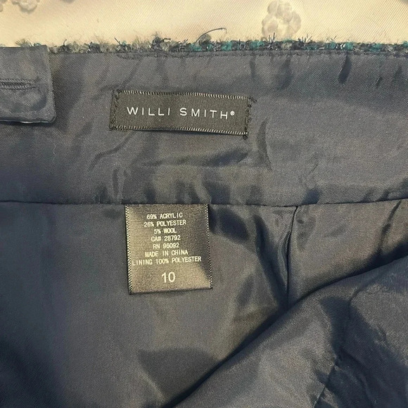 Willi Smith mini skirt. Textured material. EUC size 10 - Picture 2 of 8